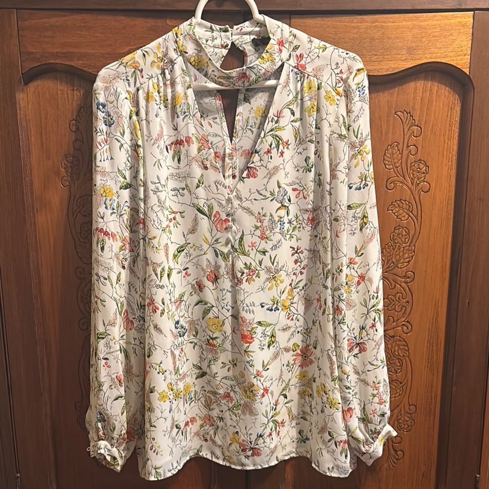 Cream Long Sleeve Buttoned Blouse with Mandarin Collar